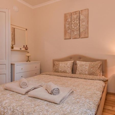 Spacious Vintage 2Br, 2Bath Apartment By Flat Mаnager Sofya Dış mekan fotoğraf