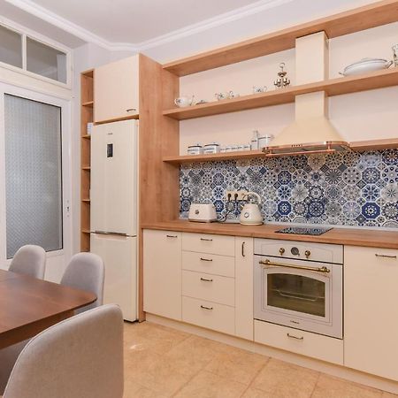 Spacious Vintage 2Br, 2Bath Apartment By Flat Mаnager Sofya Dış mekan fotoğraf