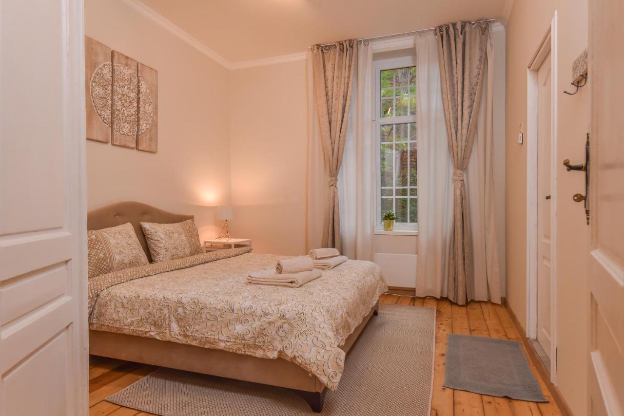 Spacious Vintage 2Br, 2Bath Apartment By Flat Mаnager Sofya Dış mekan fotoğraf