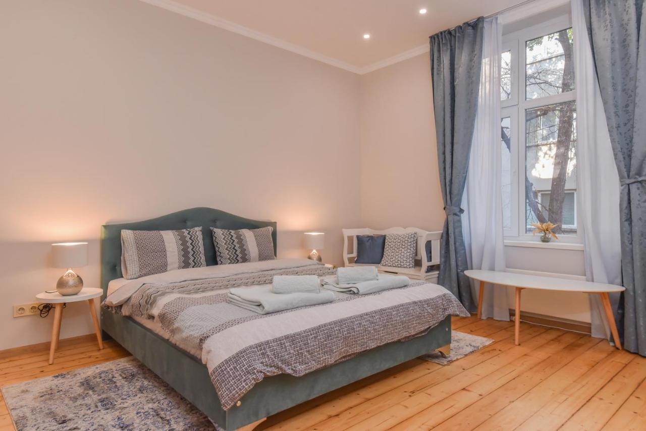 Spacious Vintage 2Br, 2Bath Apartment By Flat Mаnager Sofya Dış mekan fotoğraf